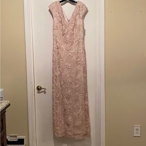 Evening Gown: Beautiful Tadashi Shoji Passementerie Soutache Embroider Tulle